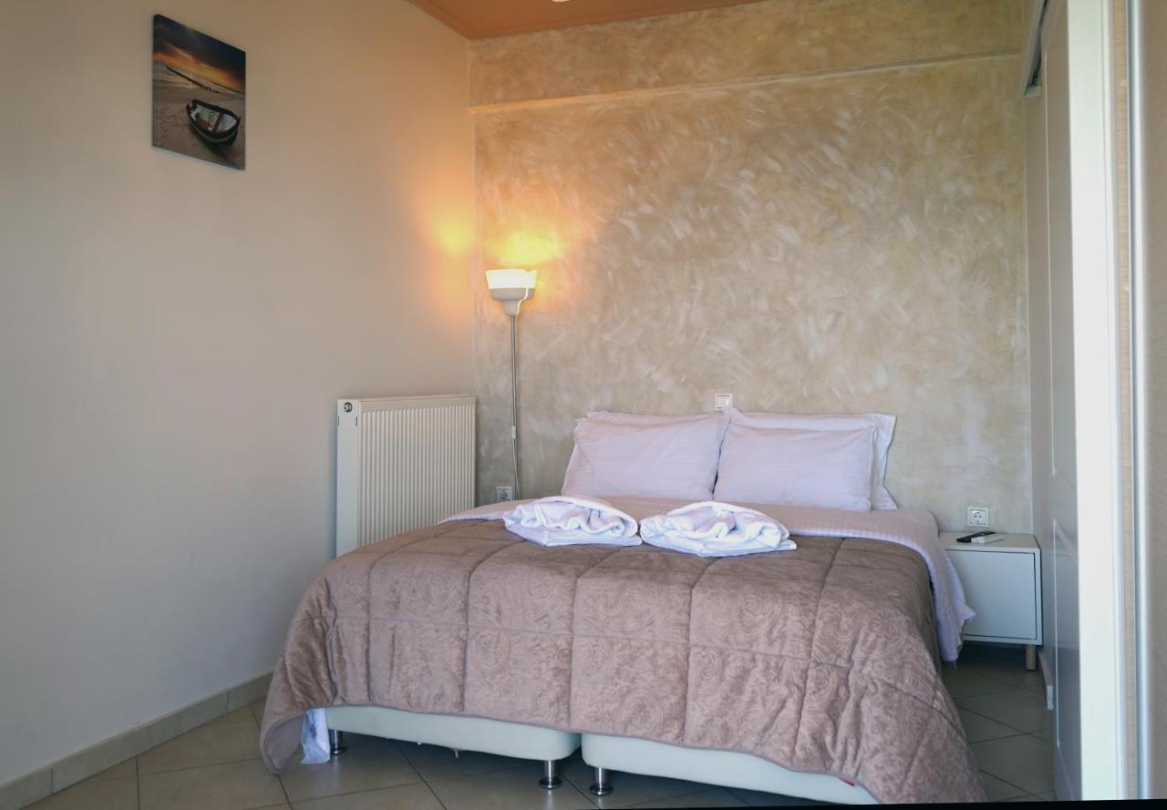 Semiramis Suites With Pool Kalamata Exterior foto