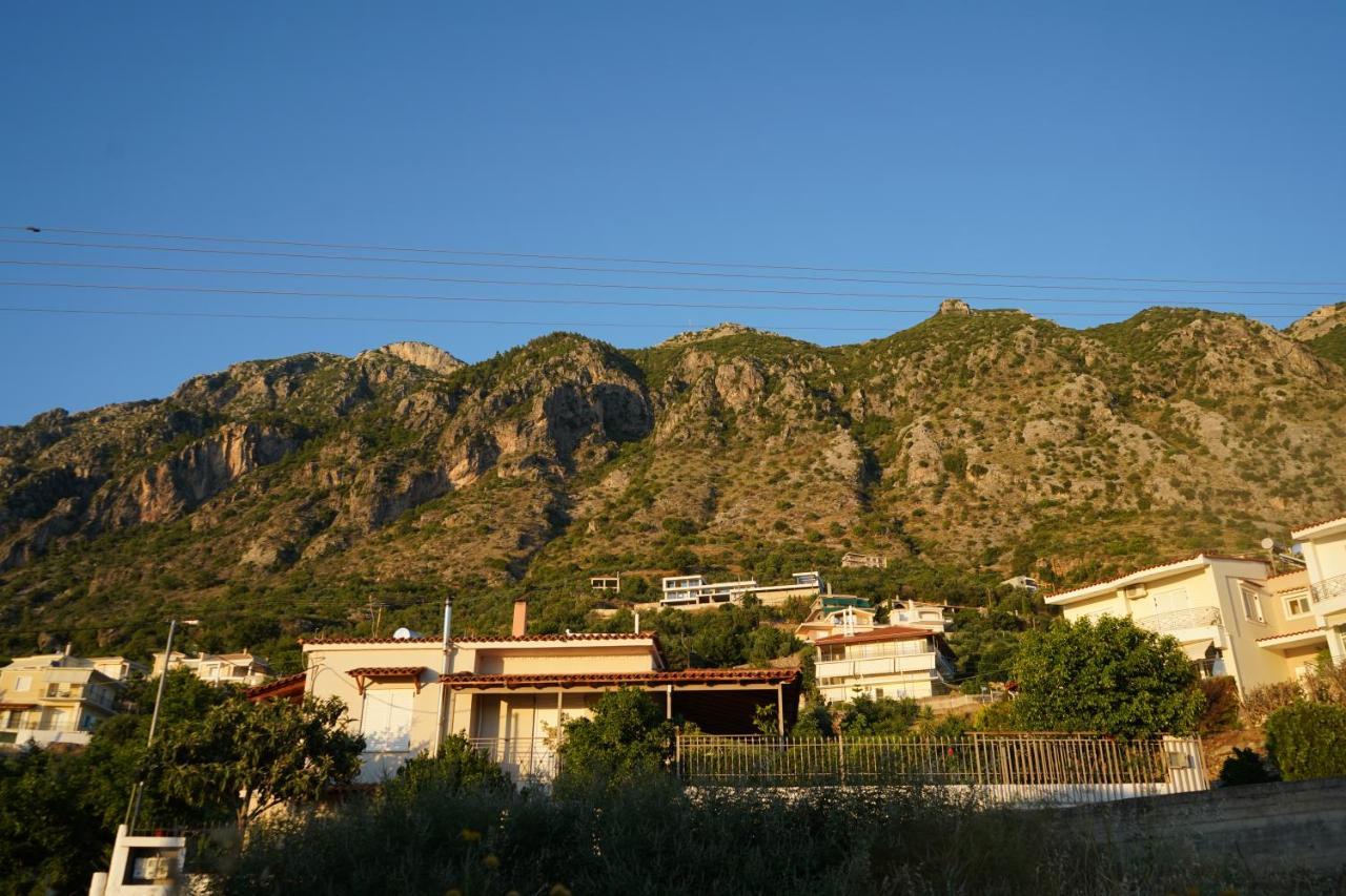 Semiramis Suites With Pool Kalamata Exterior foto